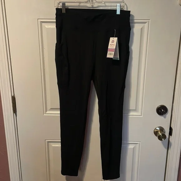 *SOLD* Pop Fit Leggings - Picture 1 of 5